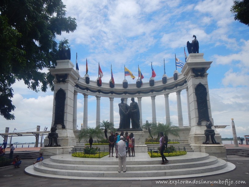 Monumento a los Libertadores Simón Bolívar y San Martín
